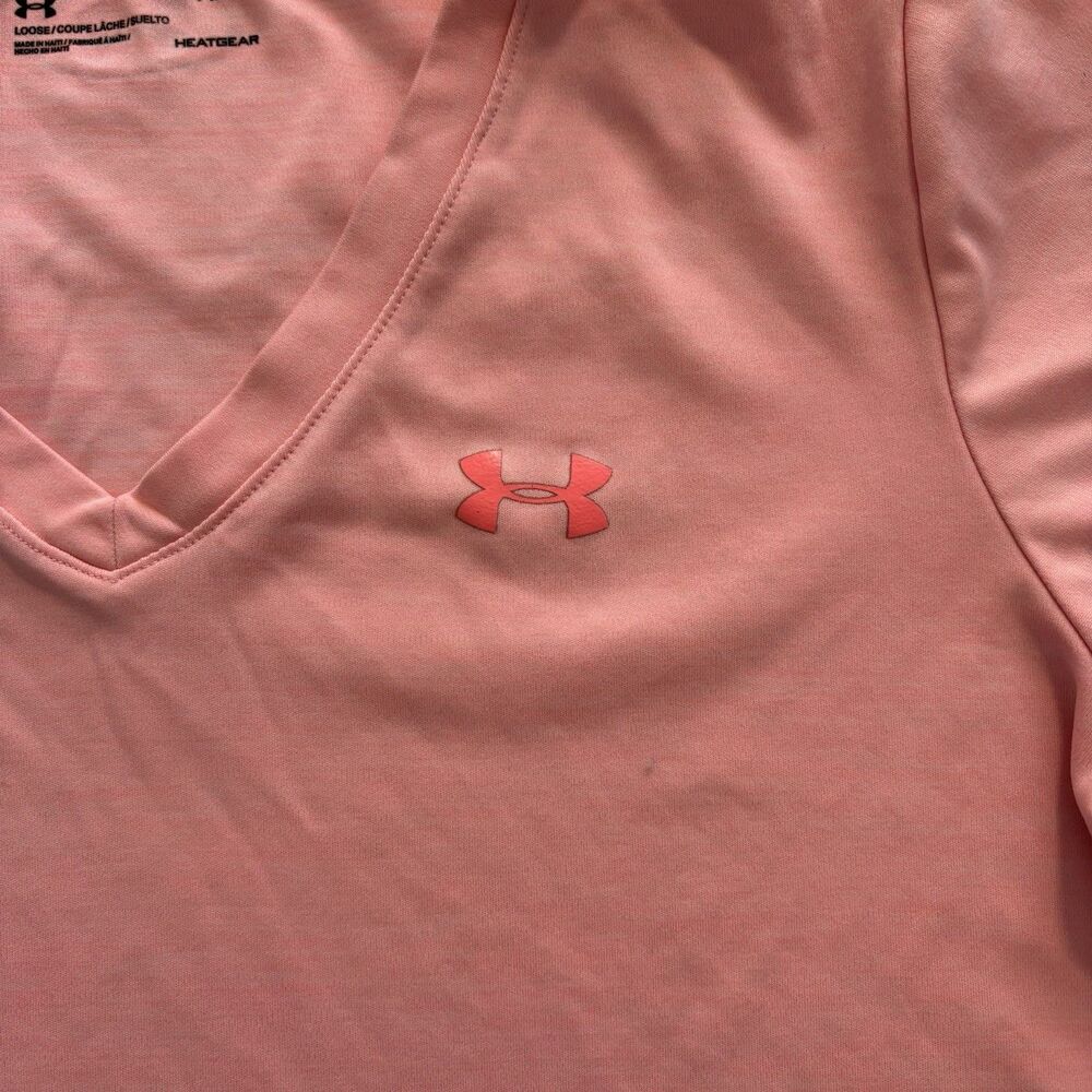 Under Armour Pink Heat Gear Loose Fit V-Neck T-Shirt Women's Size Medium - Picture 2 of 7